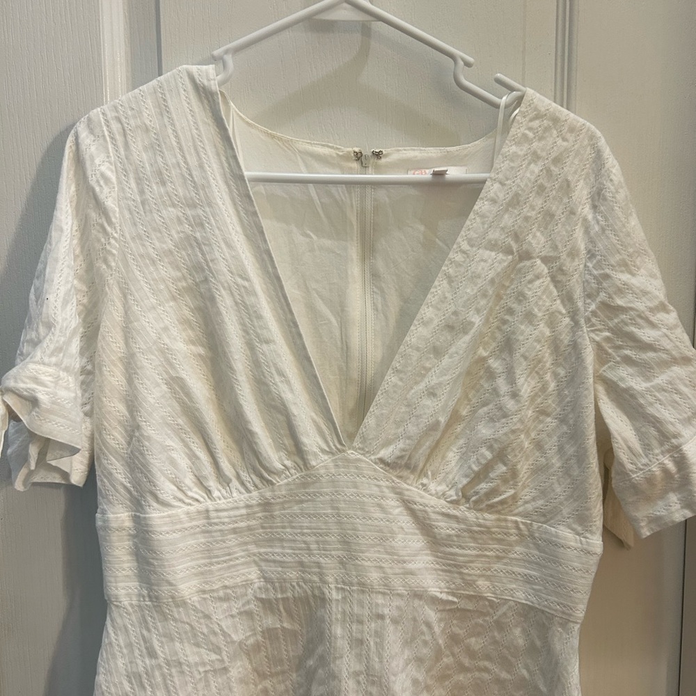 Gianni Bini white dress